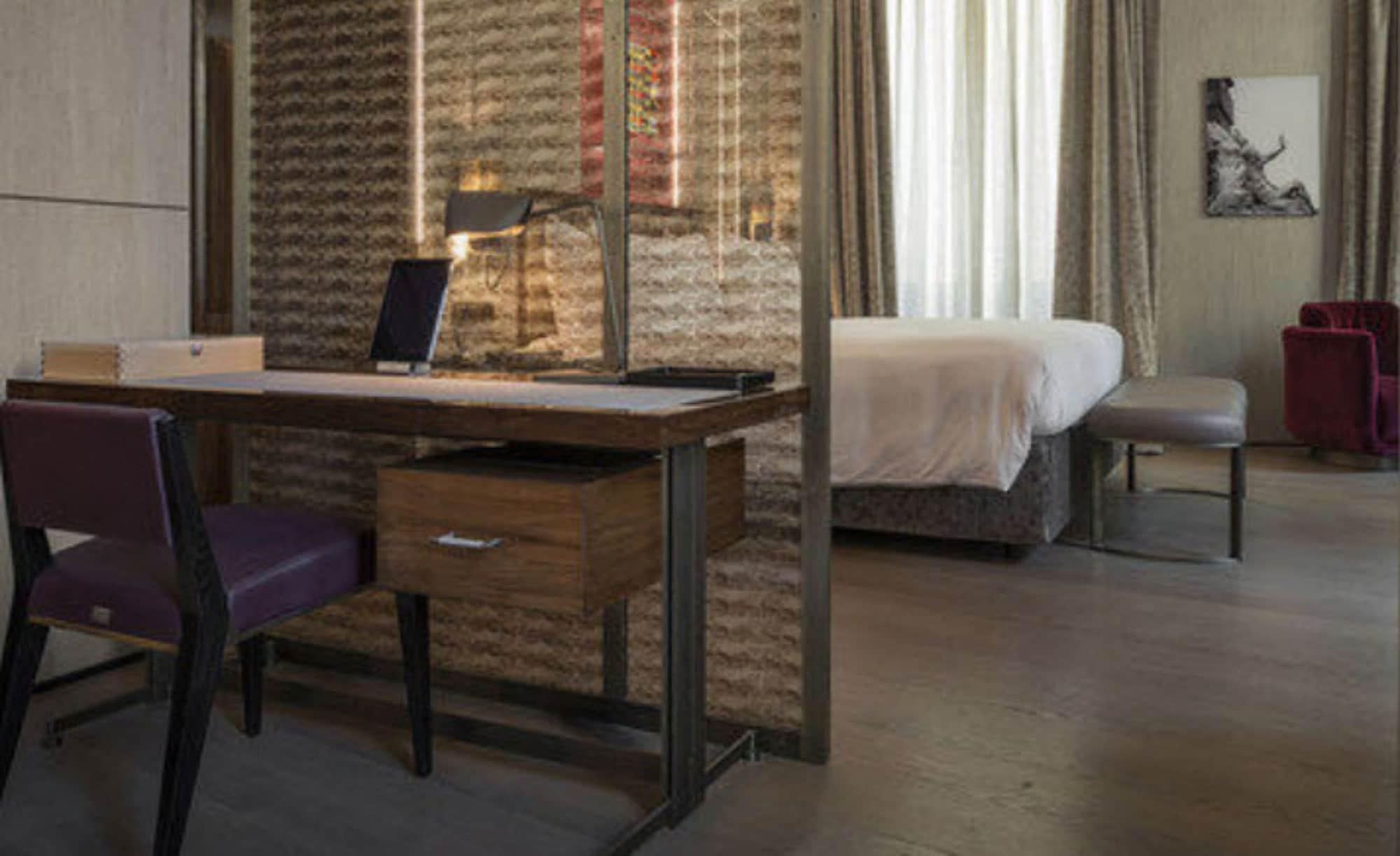 Fendi Private Suites - Small Luxury Hotels Of The World Рим Екстериор снимка