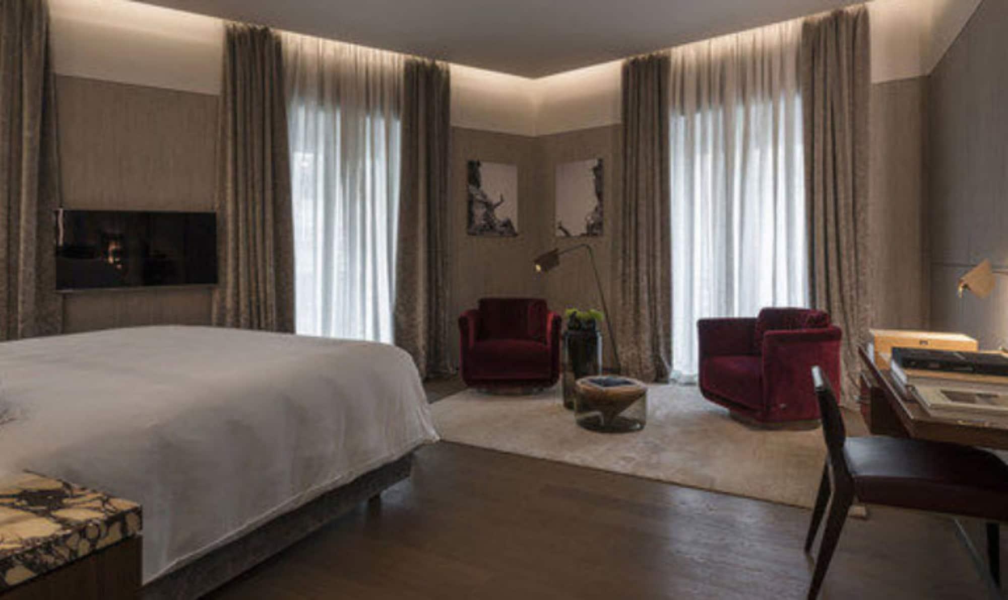 Fendi Private Suites - Small Luxury Hotels Of The World Рим Екстериор снимка