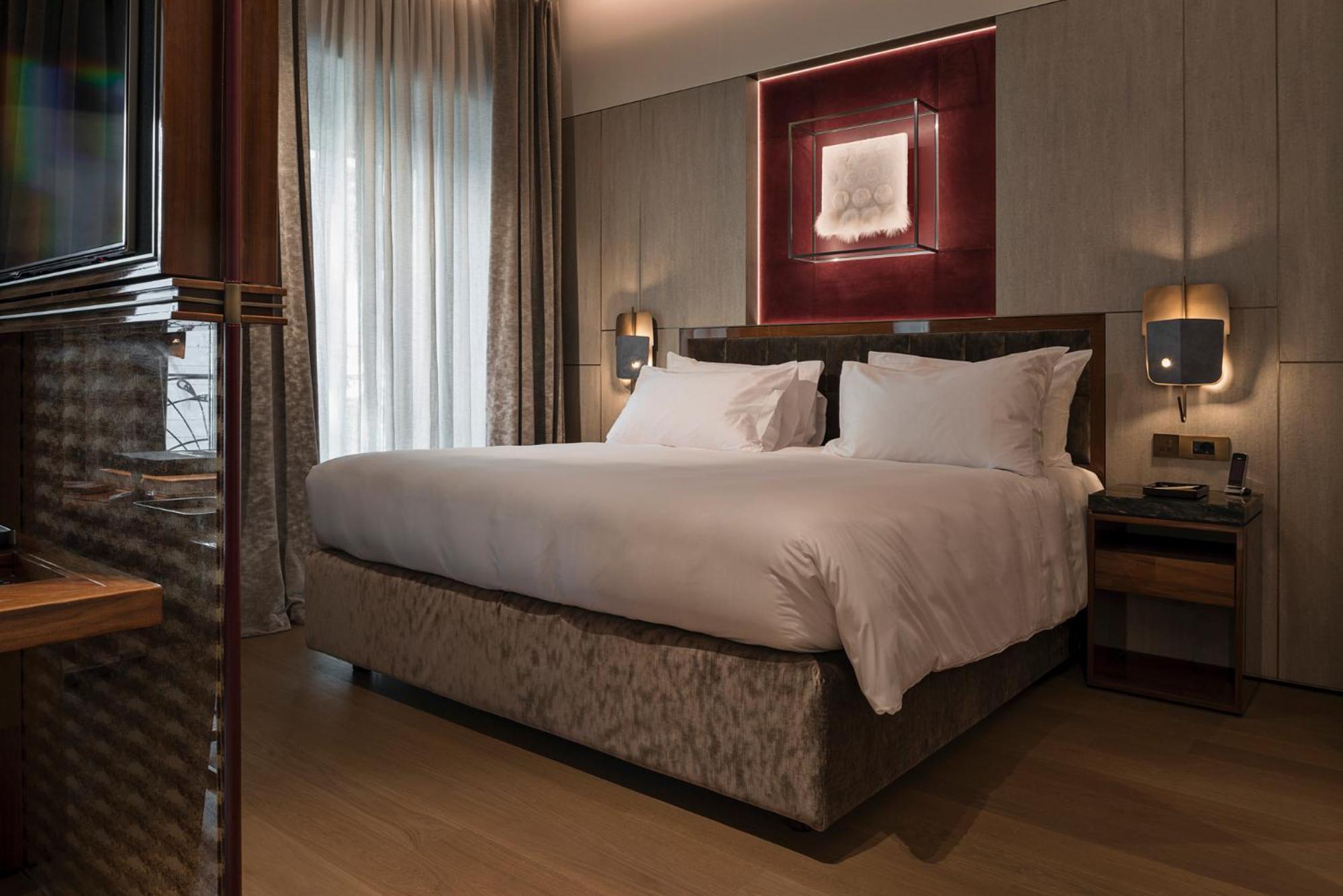 Fendi Private Suites - Small Luxury Hotels Of The World Рим Екстериор снимка