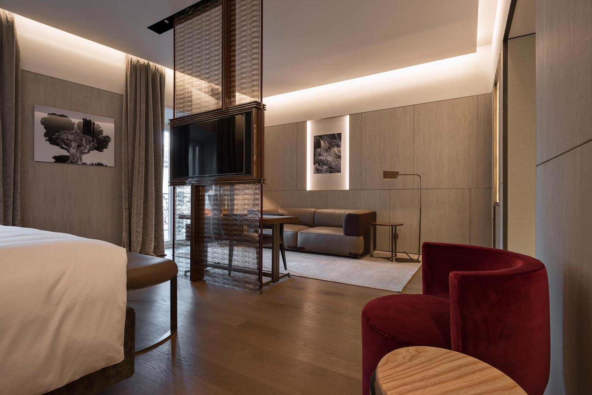 Fendi Private Suites - Small Luxury Hotels Of The World Рим Екстериор снимка