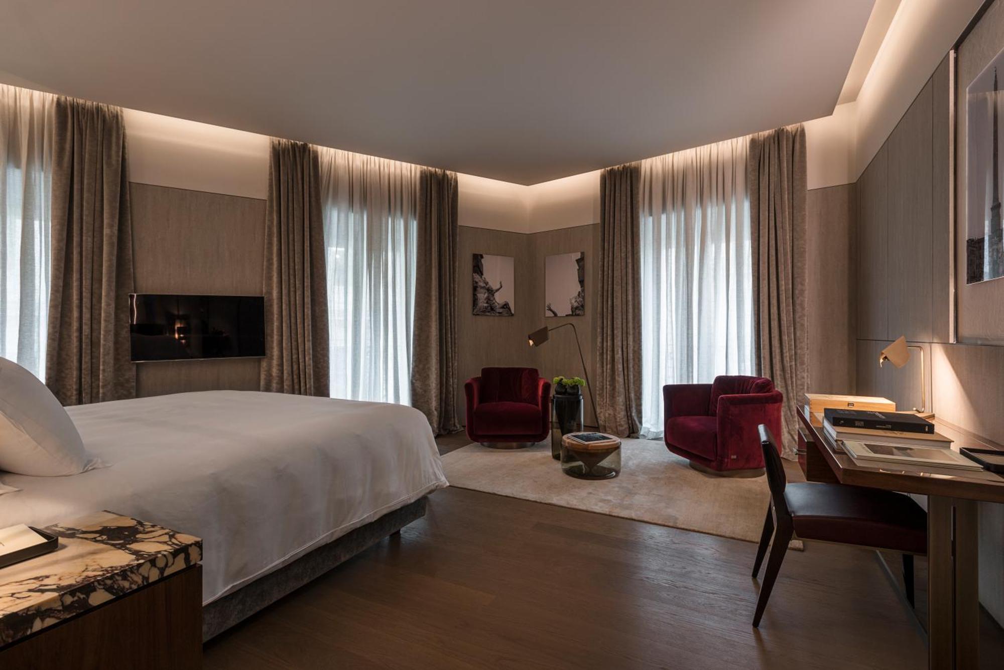 Fendi Private Suites - Small Luxury Hotels Of The World Рим Екстериор снимка