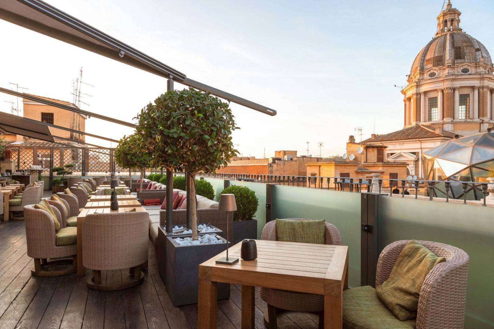 Fendi Private Suites - Small Luxury Hotels Of The World Рим Екстериор снимка